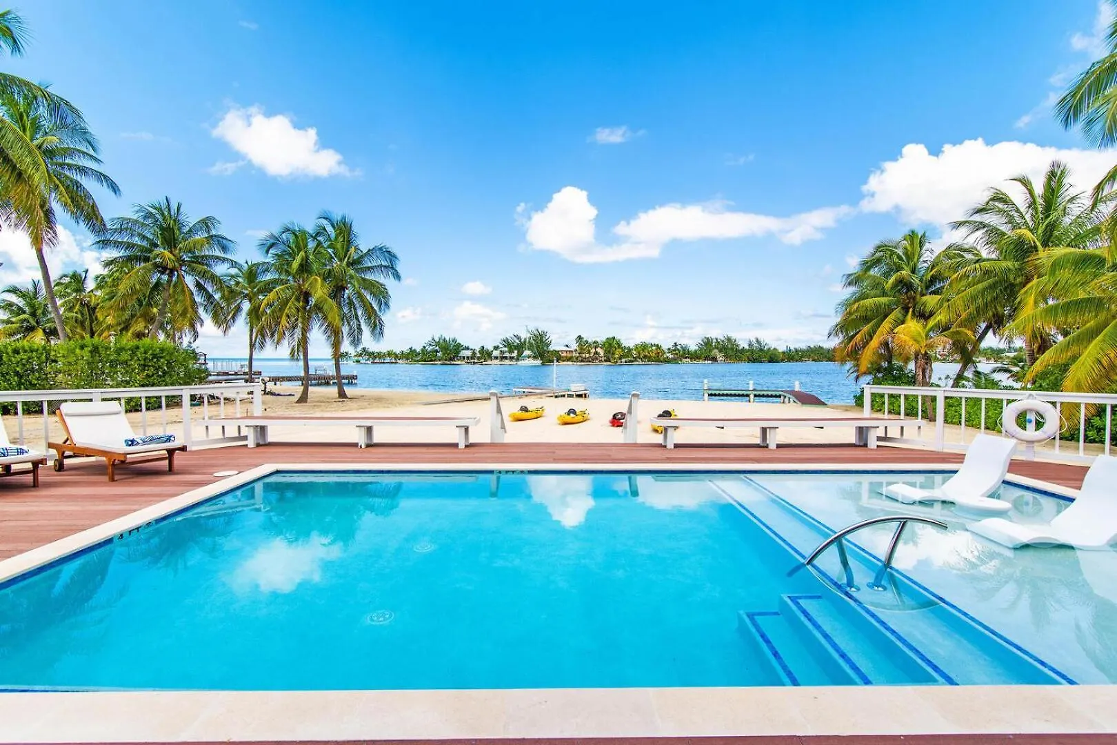 Skai Fall By Grand Cayman Villas Driftwood Village