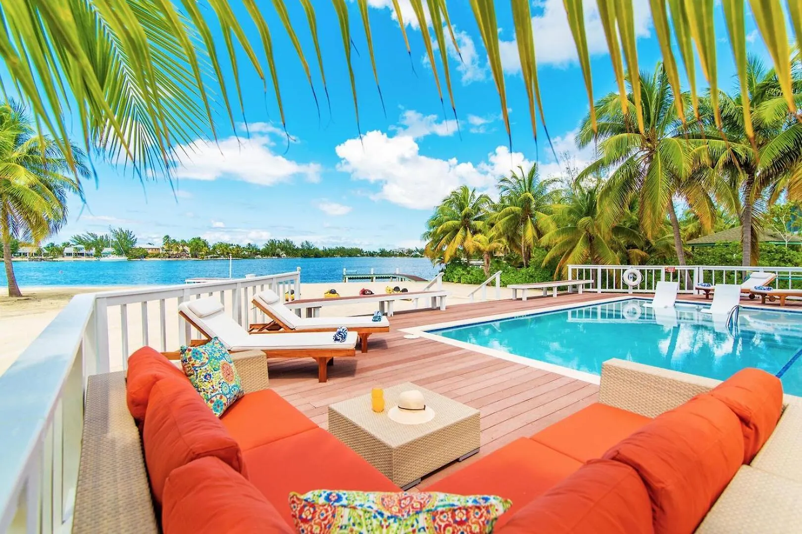 Skai Fall By Grand Cayman Villas Driftwood Village